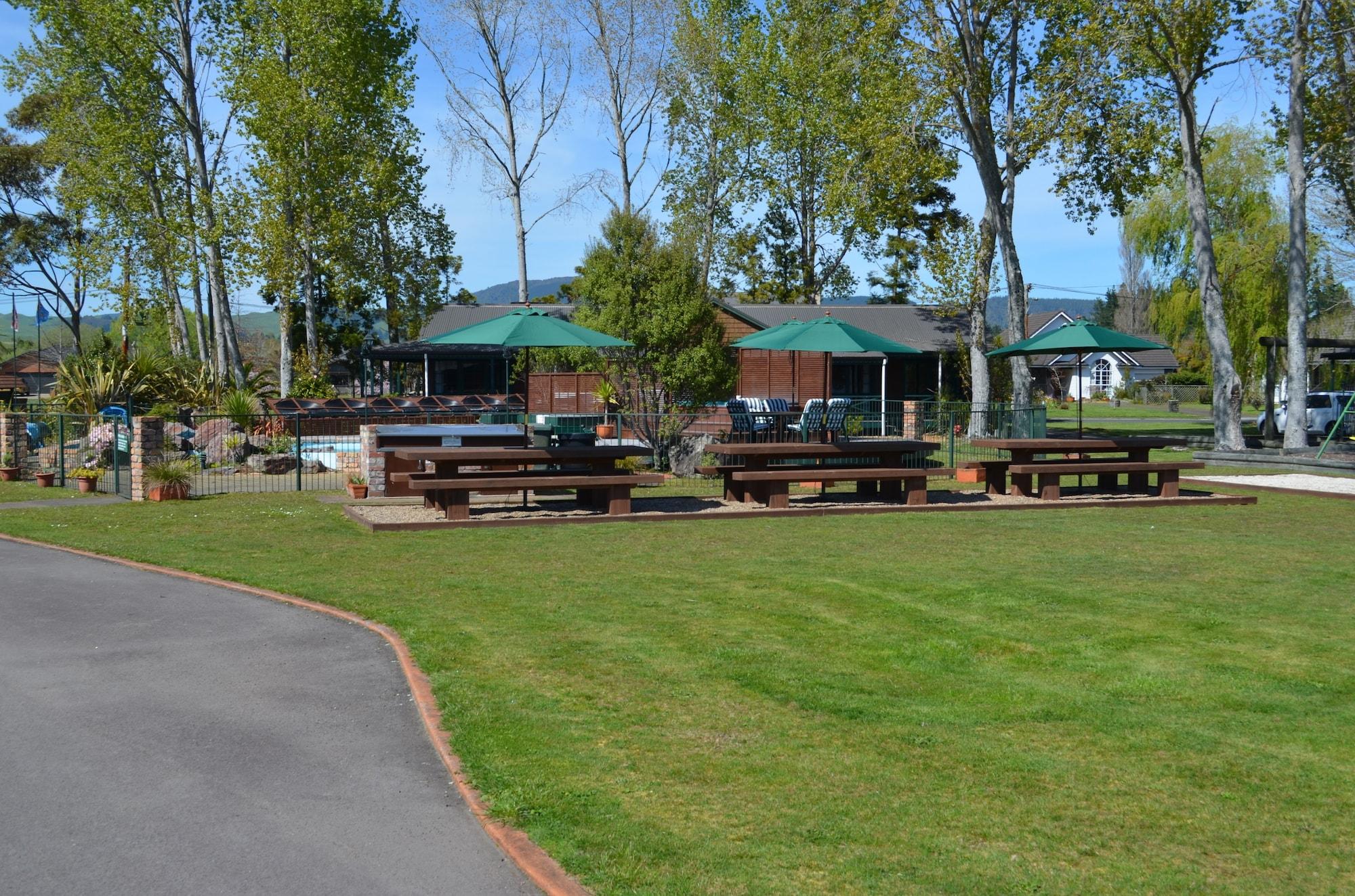 Cedarwood Lakeside Motel & Conference Venue Rotorua Eksteriør bilde