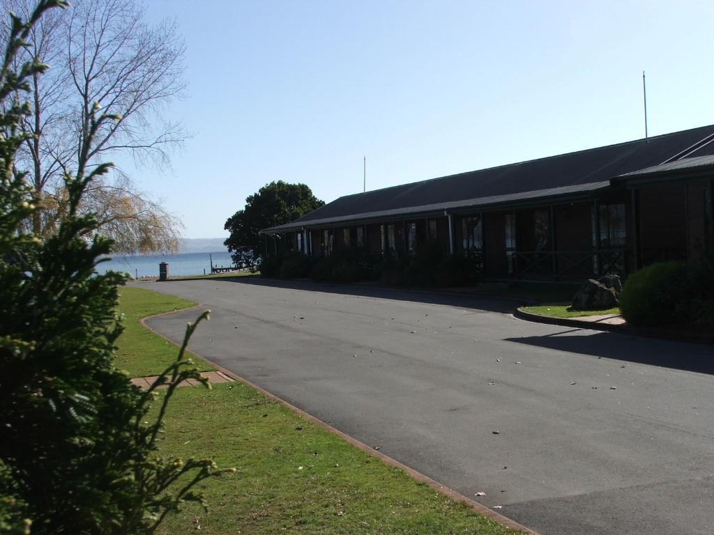Cedarwood Lakeside Motel & Conference Venue Rotorua Eksteriør bilde