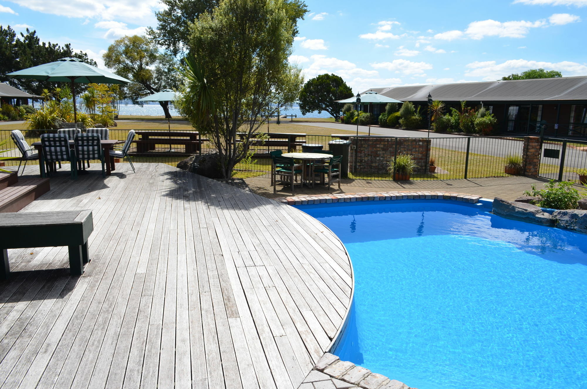 Cedarwood Lakeside Motel & Conference Venue Rotorua Eksteriør bilde