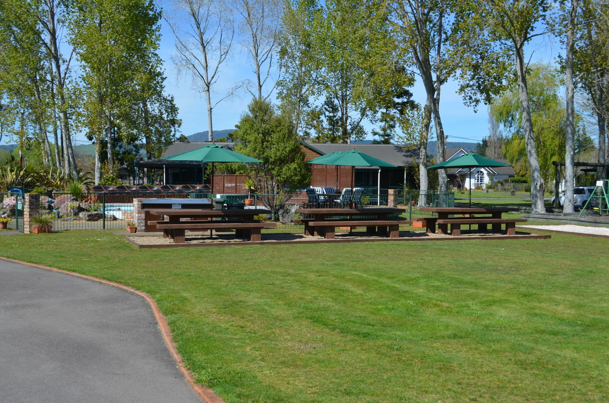 Cedarwood Lakeside Motel & Conference Venue Rotorua Eksteriør bilde